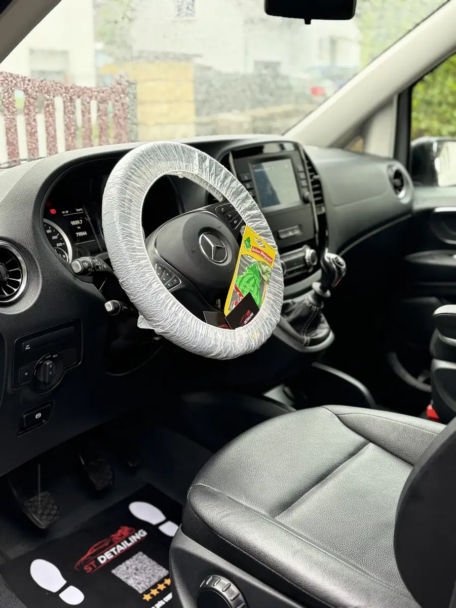 Mercedes Vito — Intérieur complet